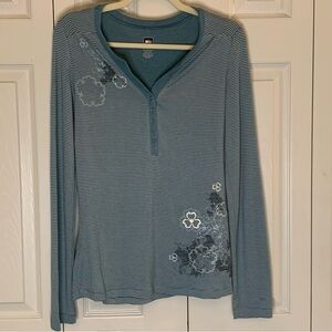 REI Women's Teal Appliquéd Striped Partial Snaps Ling Sleeve Size M